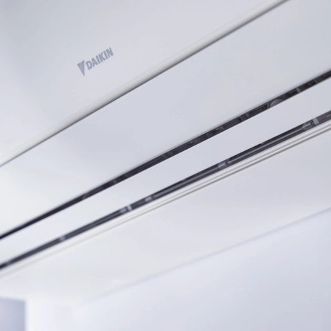 Klimatyzator ścienny DAIKIN COMFORA 5,0 kW (jednostka wewnętrzna i zewnętrzna)