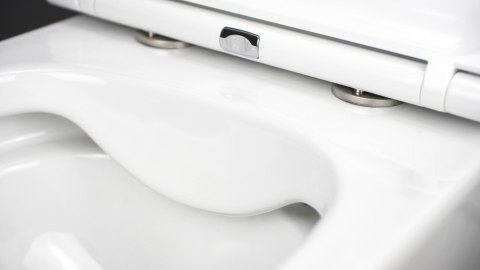 Miska WC z deską bezkołnierzowa