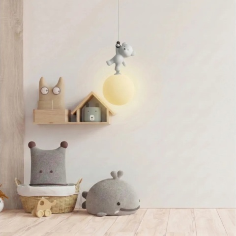 Lampa sufitowa wisząca miś stojący na księżycu G166-1CP