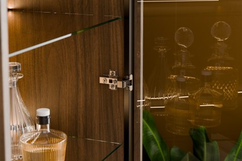 Zestaw salonowy z komodą, witryną, szafką RTV i stołem Yori Villa